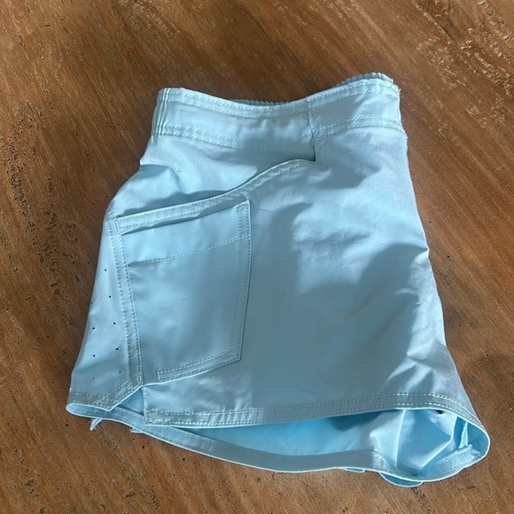 Ladies AFTCO Microbyte Fishing Shorts Sky Blue 4
Like‎ NEW! - Picture 4 of 8